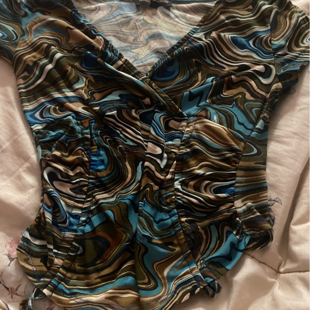 Almost and famous cropped shirt